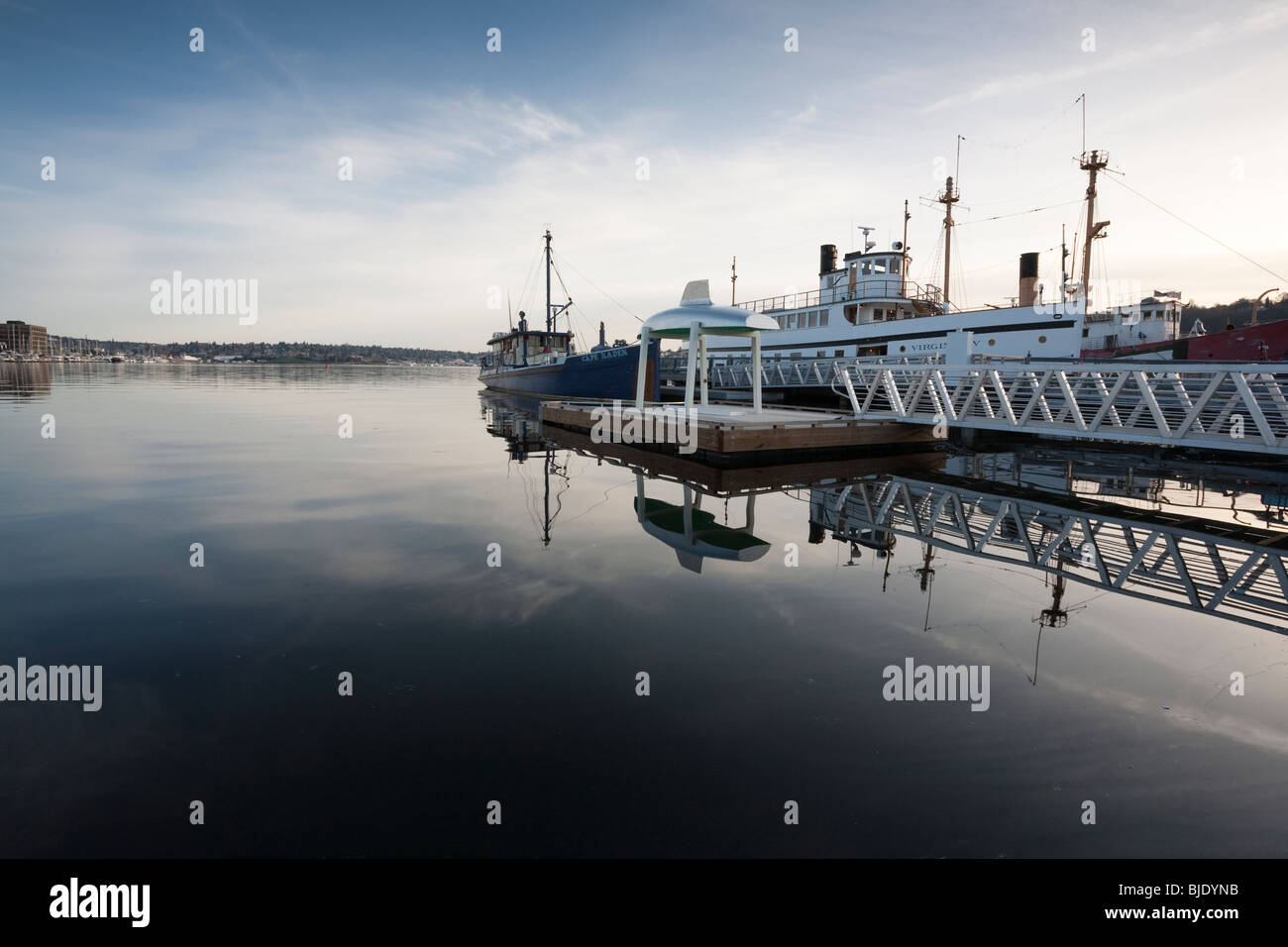 Lake Union Park - Meiro Marketplace