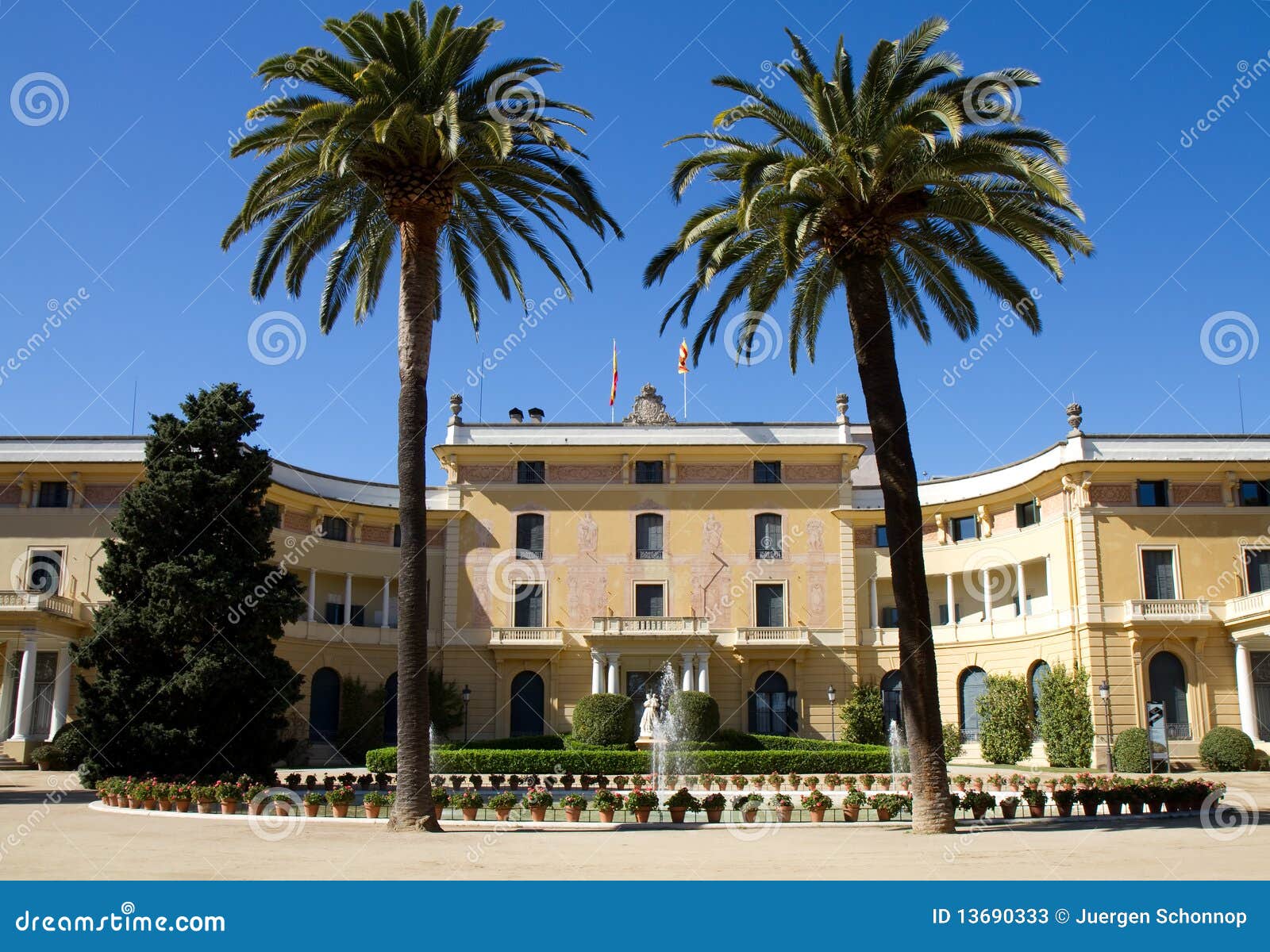 Pla De Palau Palace - Meiro Marketplace